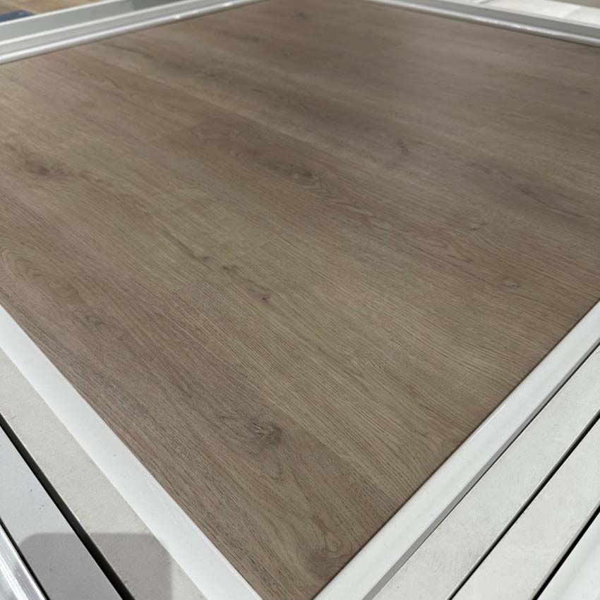 Vinyle planche rigid chêne gris ragusa 4+1mm